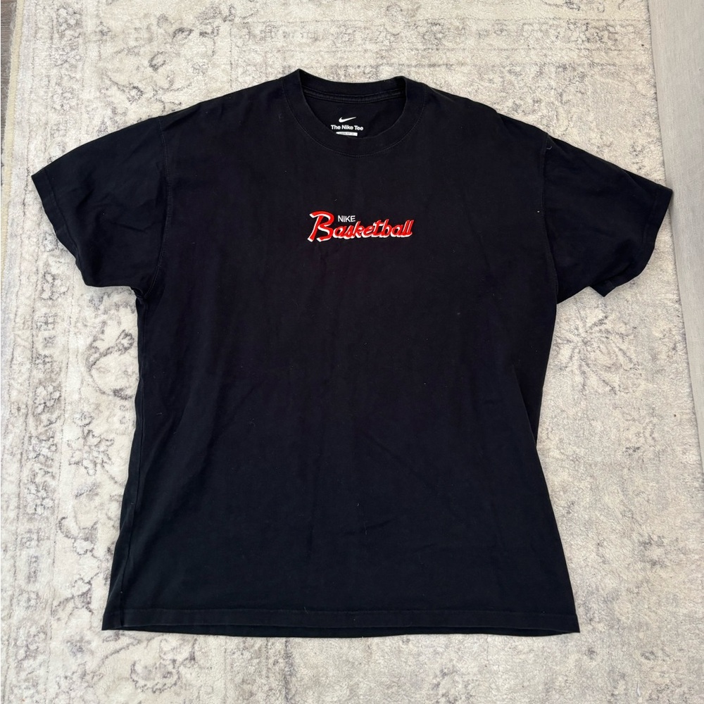 The Nike Tee Loose Fit